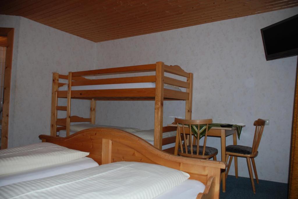 Pension Baeuerle Heiligenblut Kamer foto