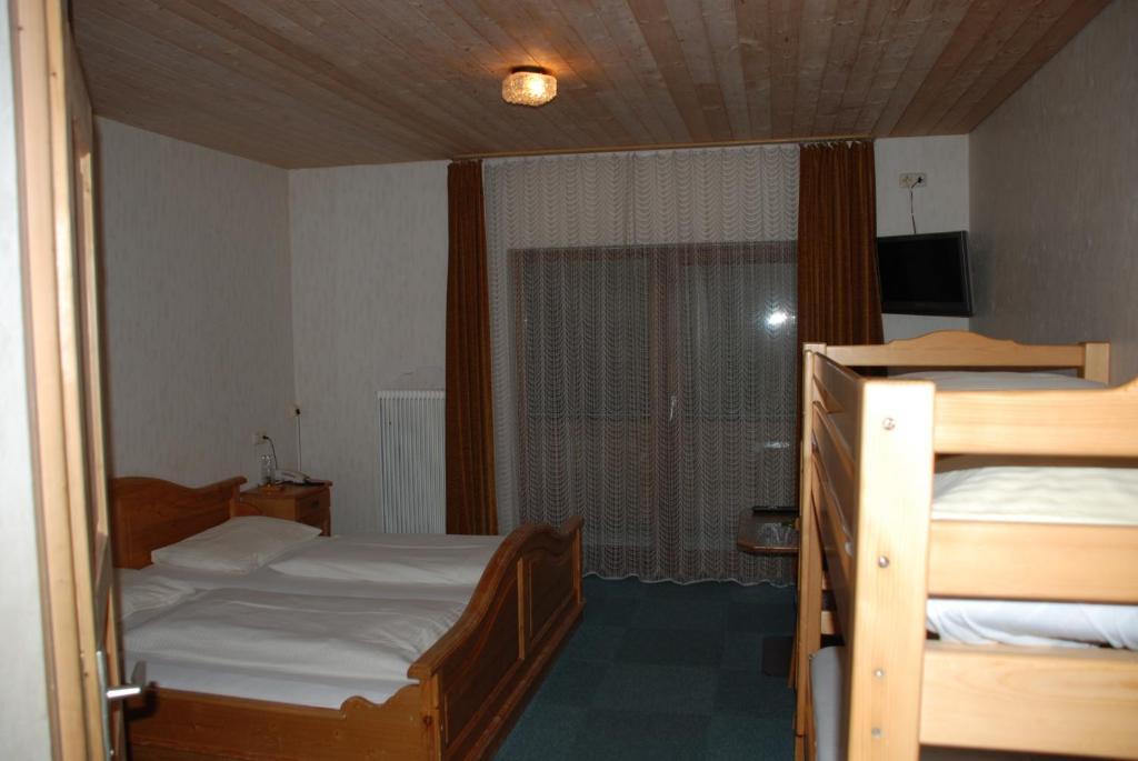 Pension Baeuerle Heiligenblut Kamer foto